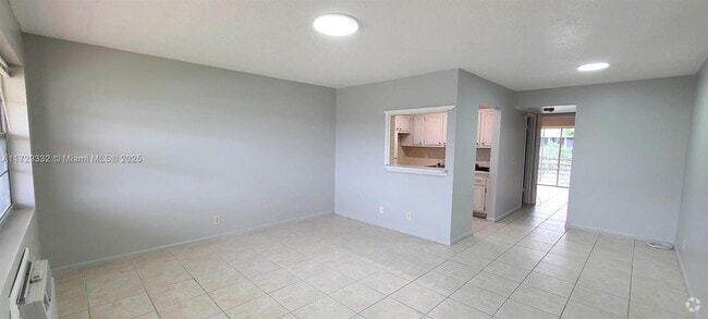 Building Photo - 125 Canterbury E Unit 125 Rental