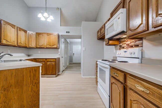 Photo - 3029 Yorkshire Ct