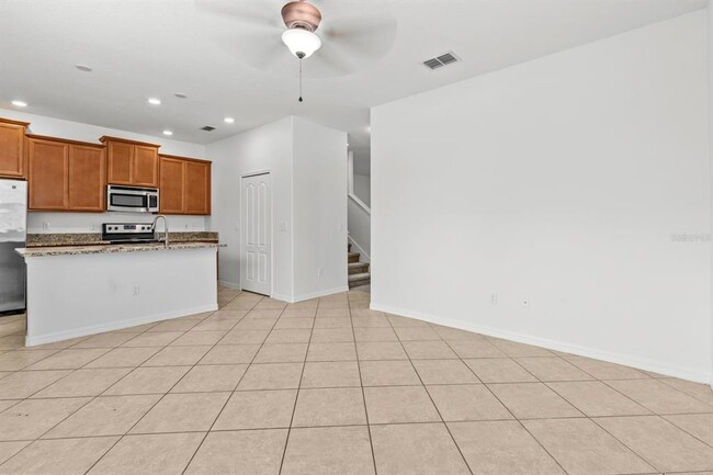 Photo - 13075 Calderdale Ave