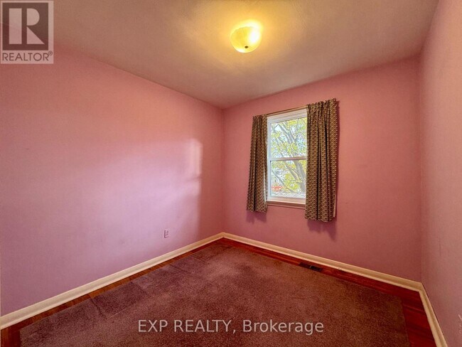 Photo - 29 Bayview Pkwy