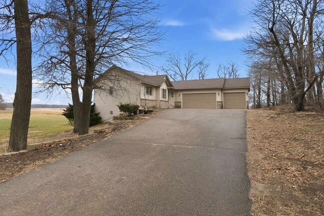 Building Photo - 1778 Klondike Dr NE