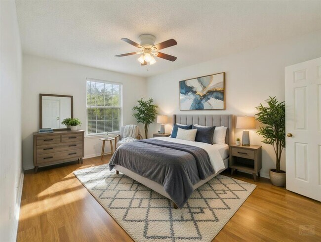 Building Photo - 2401 Leon St Unit 303