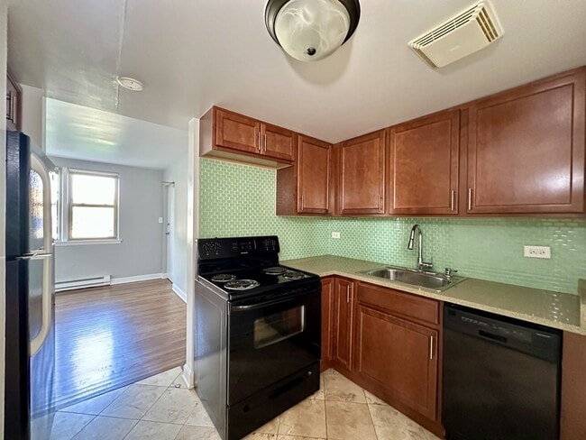 Photo - 7628 N Milwaukee Ave Unit M02H