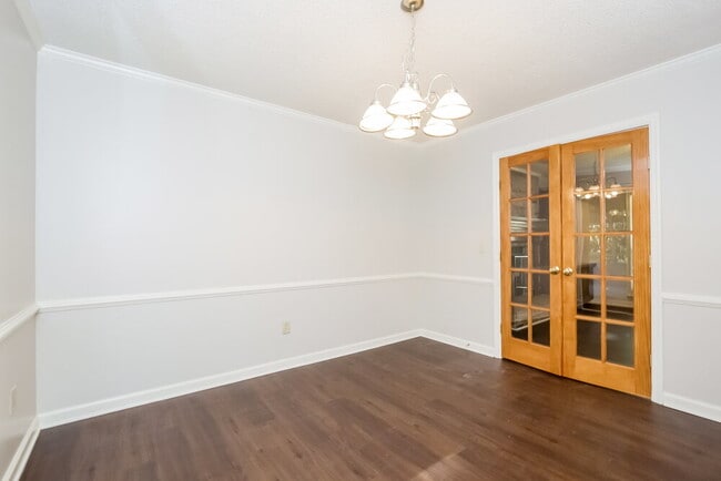 Photo - 6858 Creekwood Dr