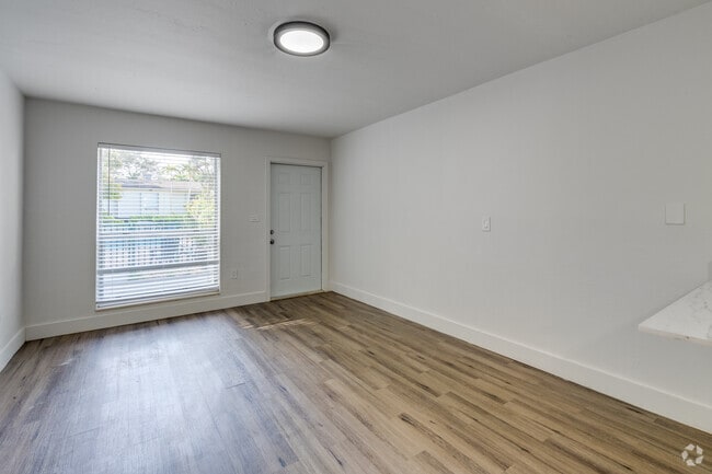 Studio, 1BA - 281SF - Bedroom/Living Room