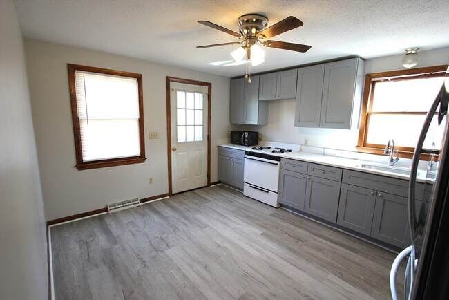 Photo - 21 Moore Ave