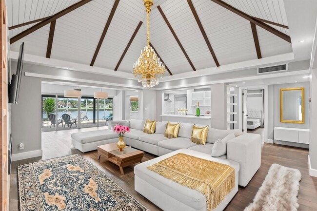 Photo - 6106 Royal Poinciana Ln