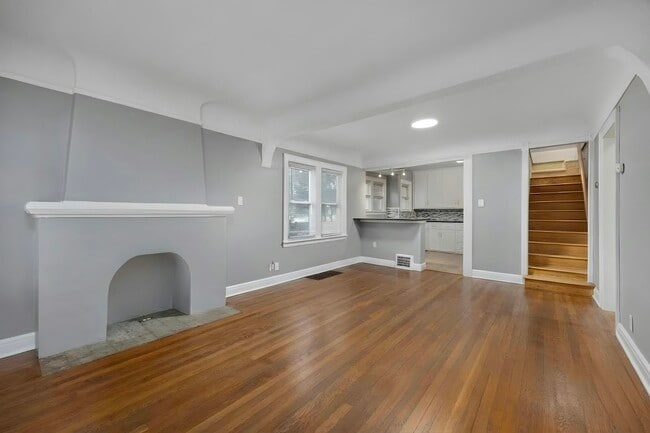 1600 Mclean Ave