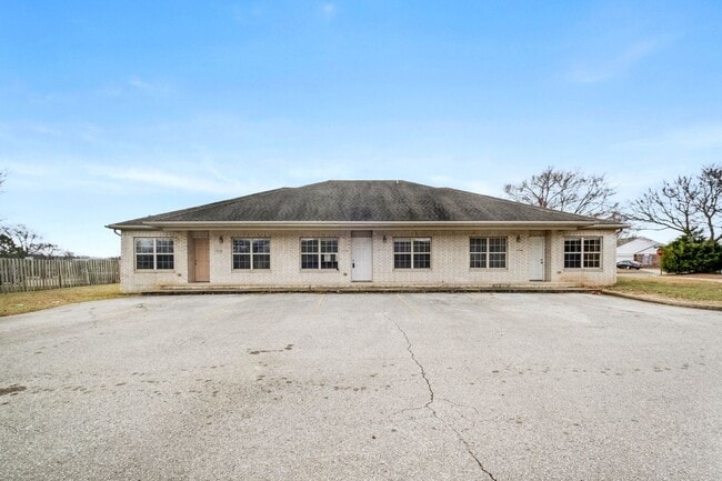Photo - 1270 N Trinity Dr Townhome