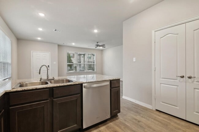 Photo - 15863 Sundew Prairie Dr