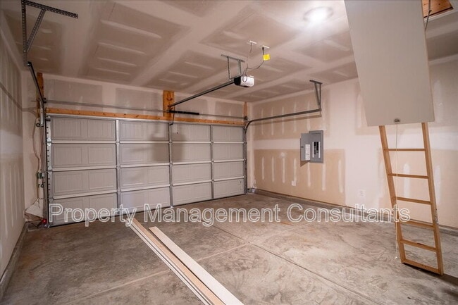 Photo - 22845 Dashwood Ln