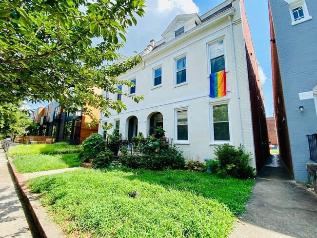 Photo - 2625 Floyd Ave Unit B