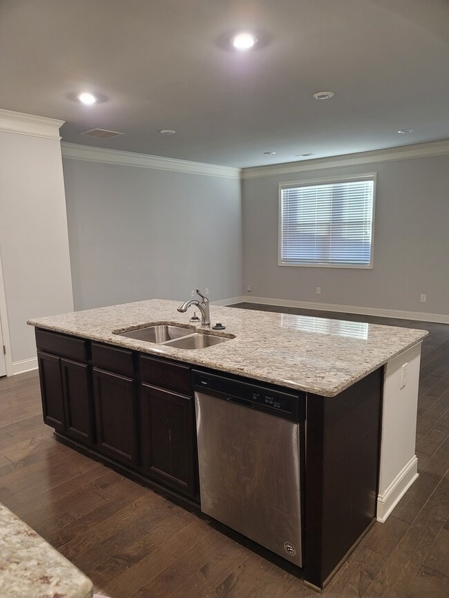 Photo - 3 bedroom townhouse with 2 car garage