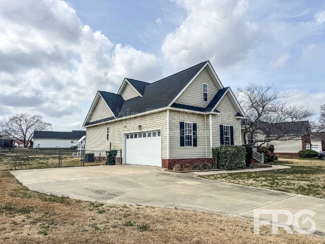 Photo - 115 Remount Rd