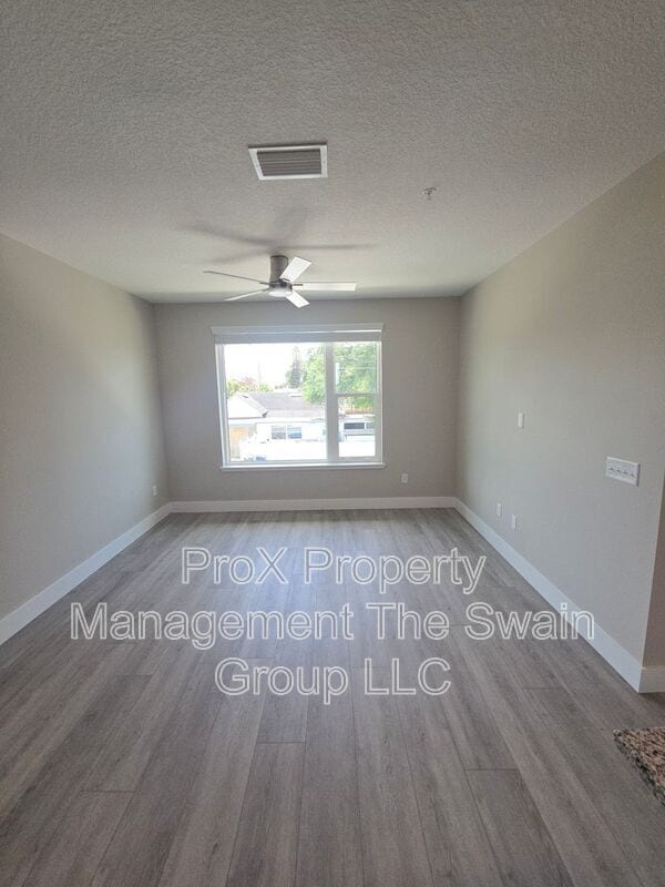 Photo - 701 Bates Ave SW Unidad 202