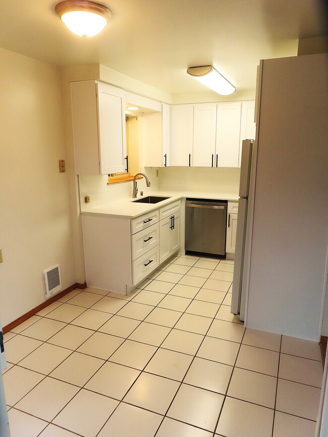 Photo - 5220 Sand Point Way NE Unit #1