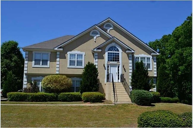 Building Photo - 3150 Lovell Dr SW