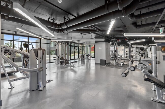 Photo - 3538 Sawmill Cres