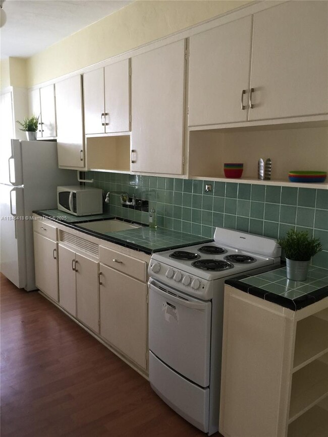 Photo - 2821 SW 1st Ave Unit 8