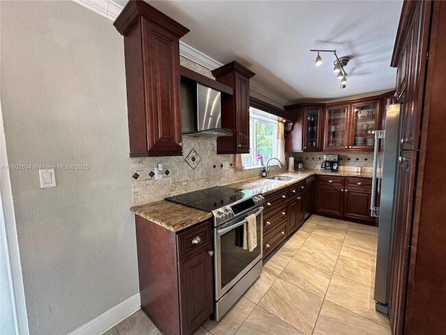 Photo - 801 SW 20th Ave