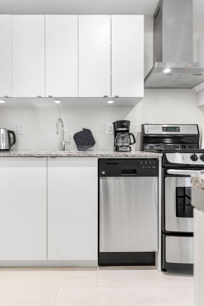 Photo - 51 E Liberty St