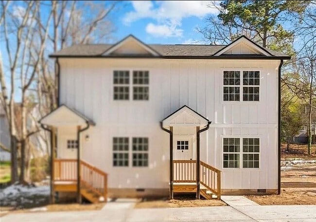 Building Photo - 1410 Cleo Way Unit 1410 Cleo Way Apt B