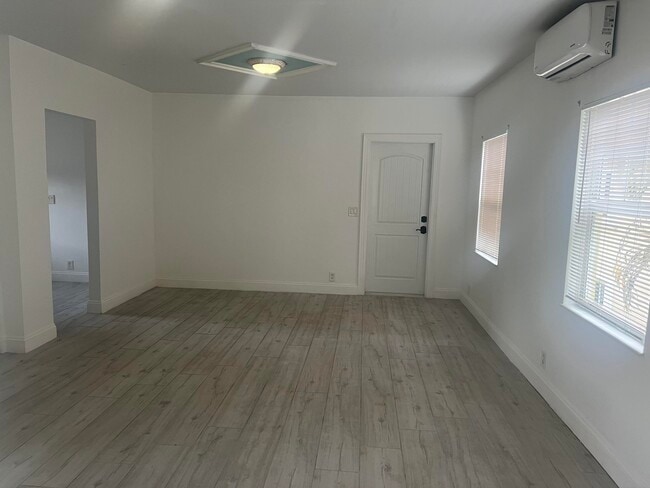 Photo - 407 S Lakeside Dr Unit F