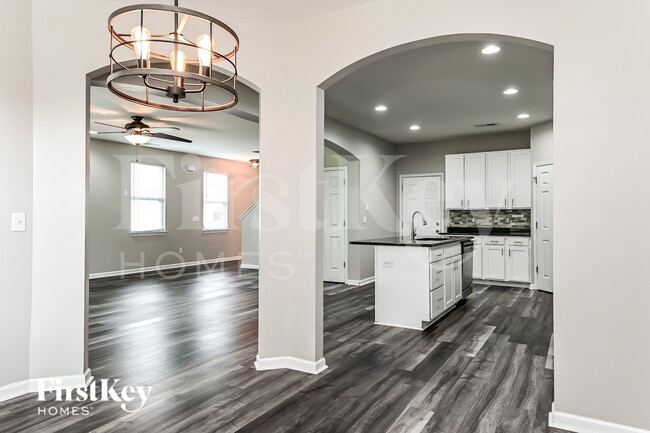 Photo - 372 Sanctuary Park Dr