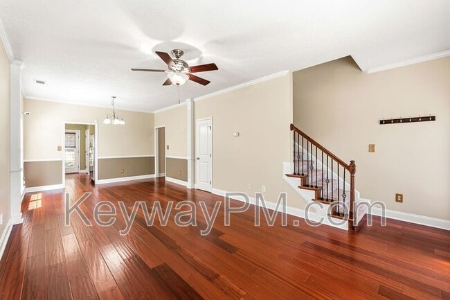 Photo - 1447 Collins Dr