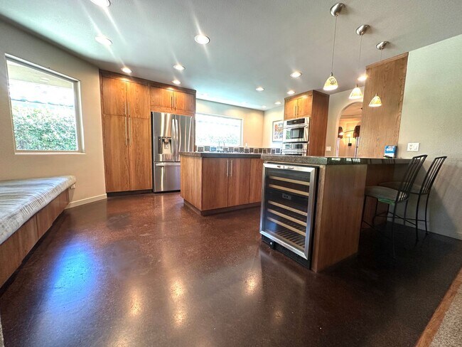Photo - 3450 Sarolou Dr