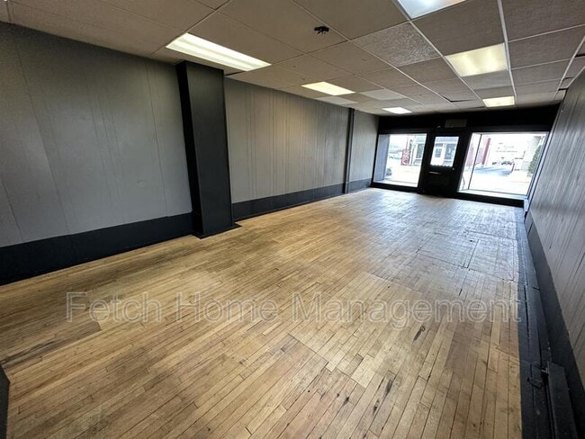 Photo - 107 E Main St