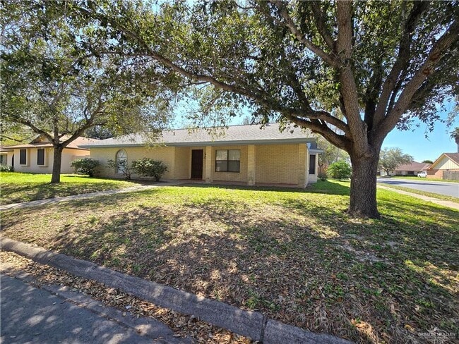 Building Photo - 28 Falcon Ave