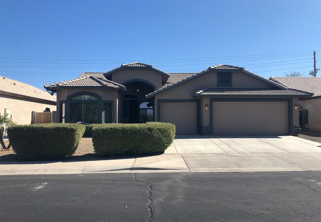 **COMING SOON** SPACIOUS 4 BED, 2 BATH HOM... - **COMING SOON** SPACIOUS 4 BED, 2 BATH HOM... Casa