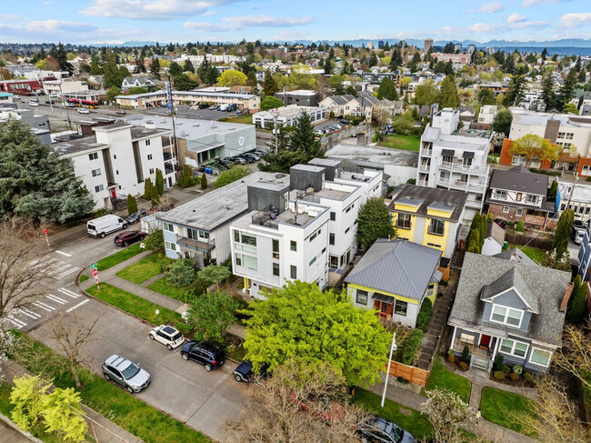 4036 Linden Ave N Unit SI ID1036060P