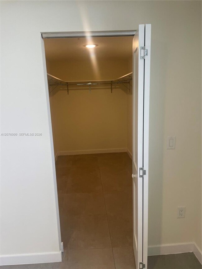 Photo - 16395 Biscayne Blvd Unit 1611