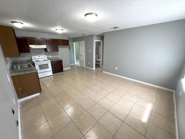 Photo - Baker Trails Apartments Unit D