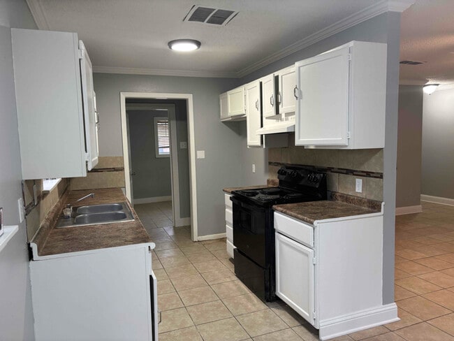 Photo - 543 Sugarleaf Trail