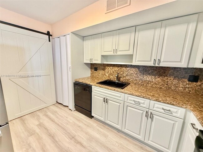 Photo - 1600 S Ocean Dr Unit 7B