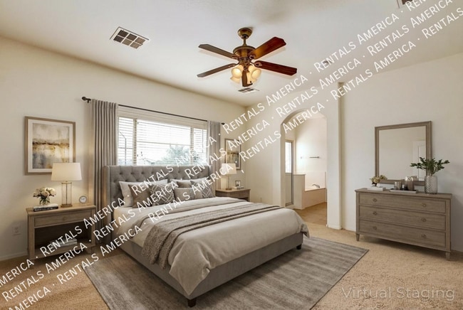 Photo - 935 E Blue Spruce Ln