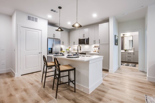 Photo - Aura Northline