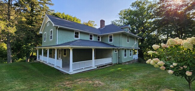 Building Photo - 264 Twin Lakes Rd Rental