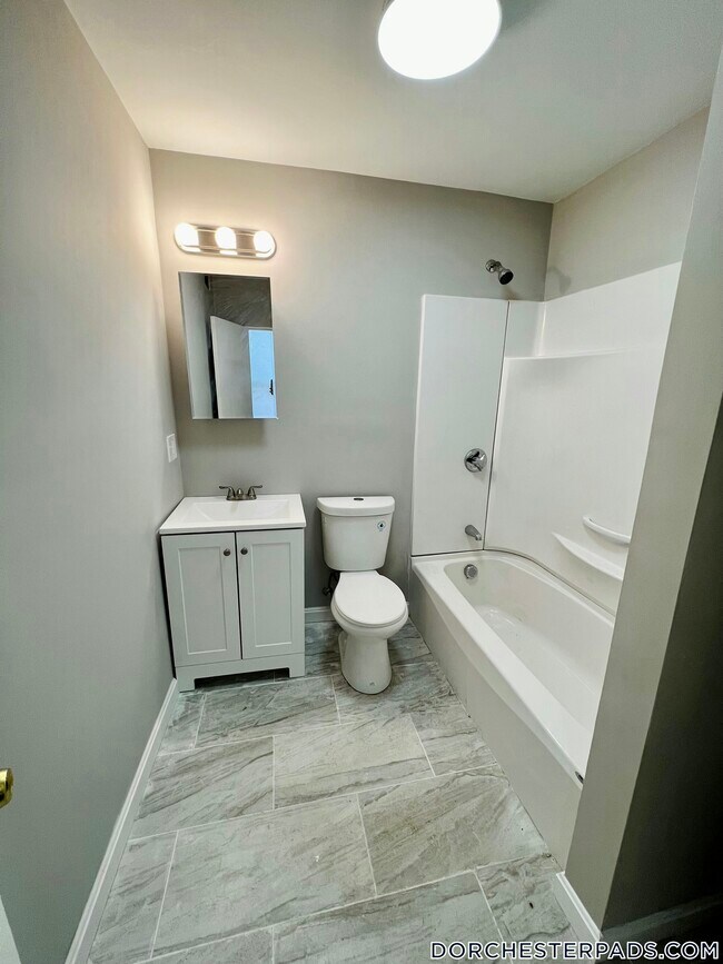 Photo - 35 Humphreys St Unit 2A