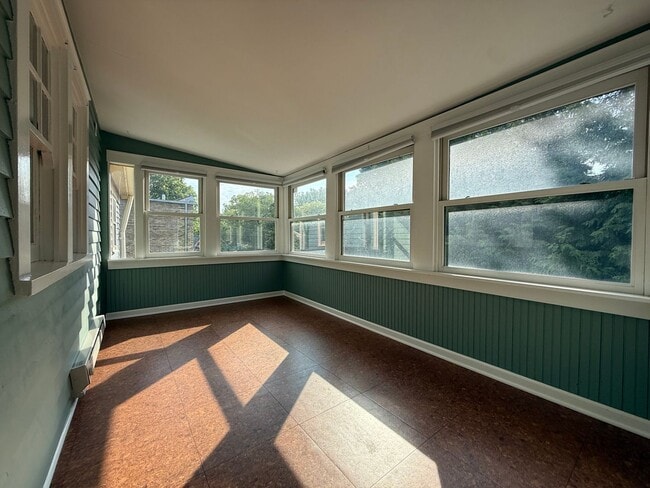 2635 Poplar Ave Unit 2