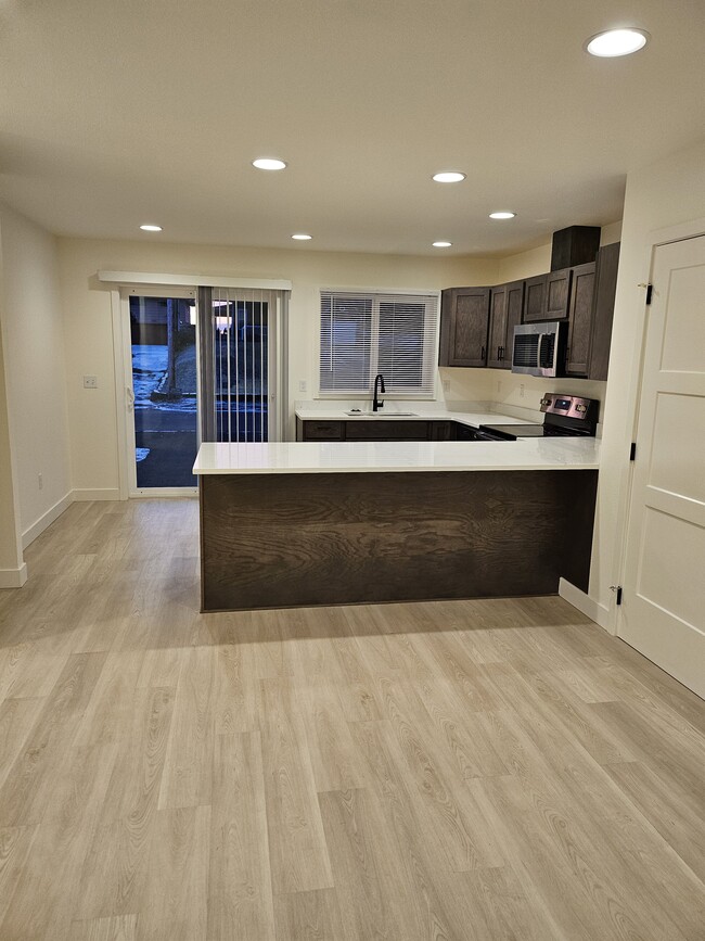 Photo - 1803 Pacific Ave N Unit 4