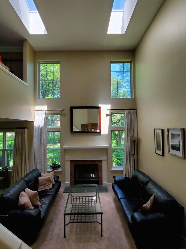 Photo - 179 Holmes Way