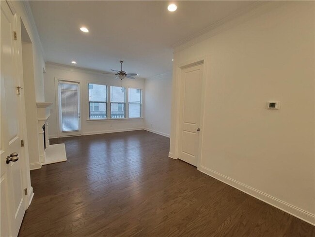 Photo - 1229 Bocking Wy