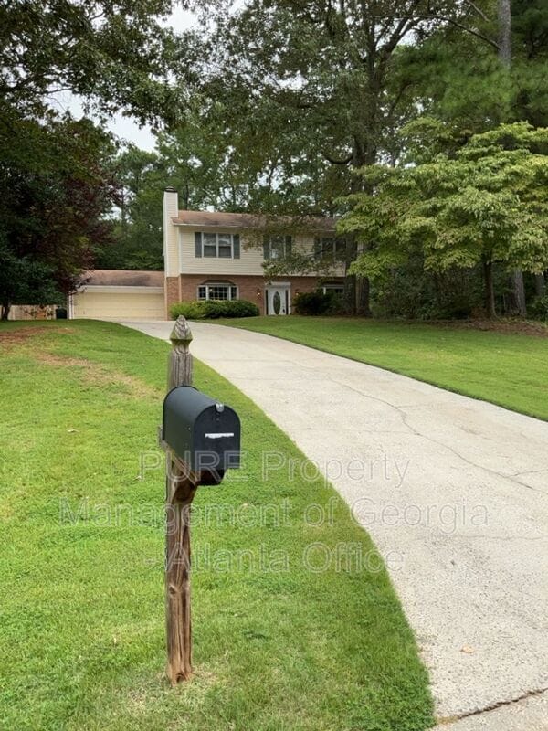 Building Photo - 1386 Stonehenge Ct Rental