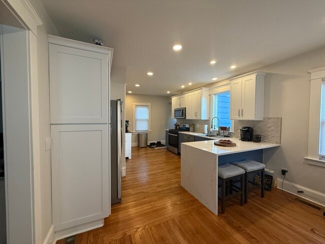 Photo - 653 Forest Rd