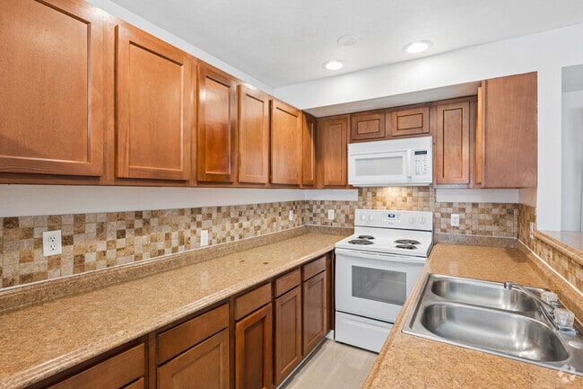 3BR, 2BA - 1,020SF - Kitchen