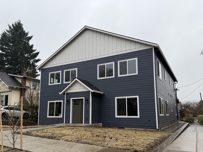 Building Photo - Vonda Unit D